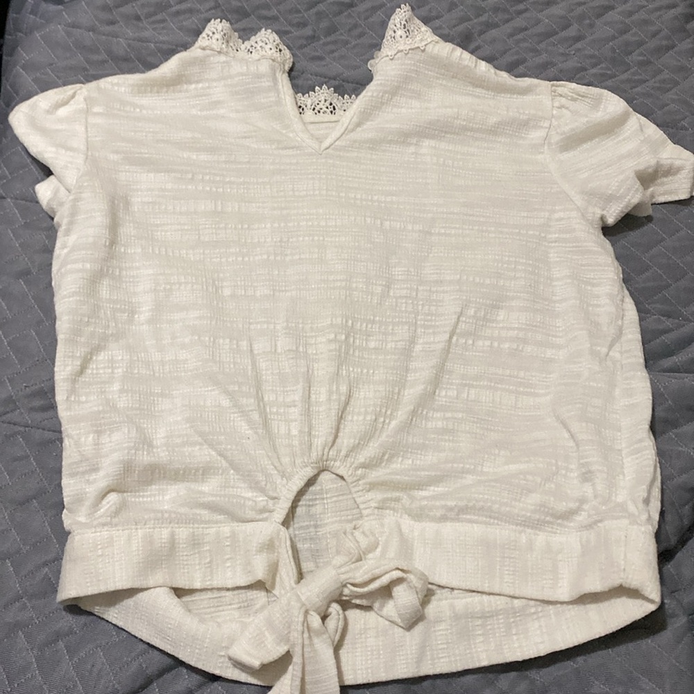Cute blouse - Picture 2 of 3